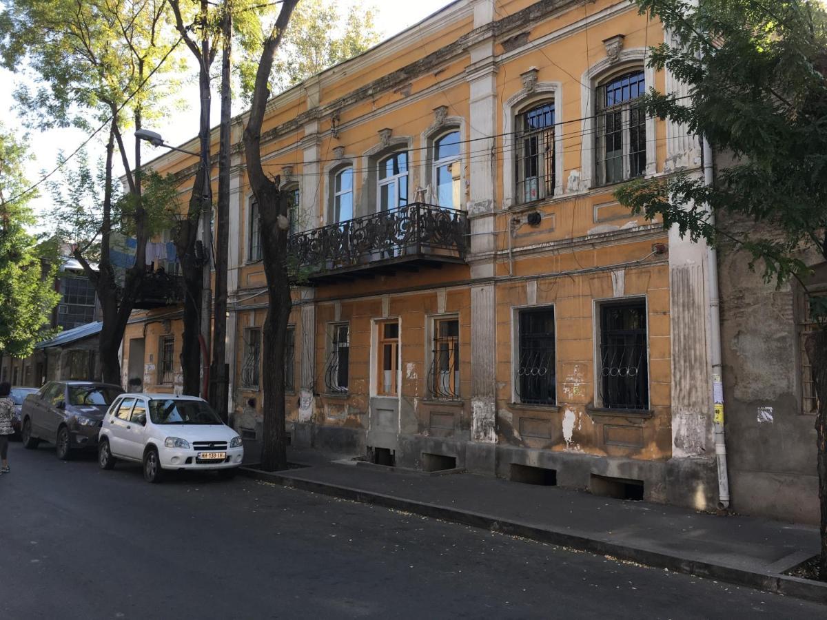 Cozy&Stylish Jonjoli Apartment Tbilisi ภายนอก รูปภาพ